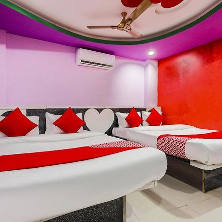 Oyo 45752 Hotel Sb Palace Godarpura エクステリア 写真