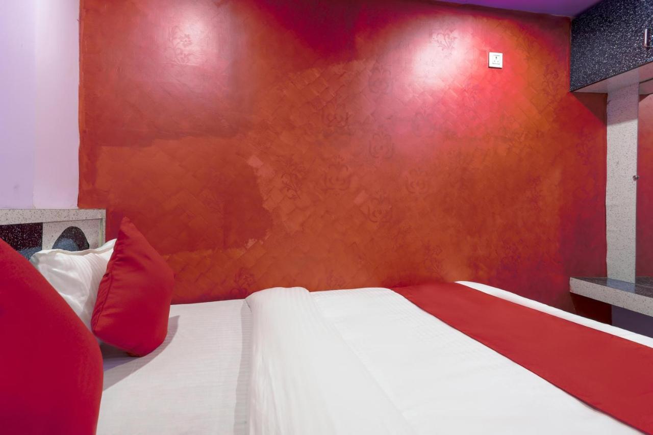 Oyo 45752 Hotel Sb Palace Godarpura エクステリア 写真