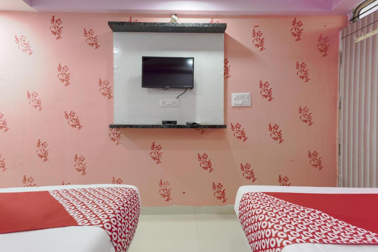 Oyo 45752 Hotel Sb Palace Godarpura エクステリア 写真