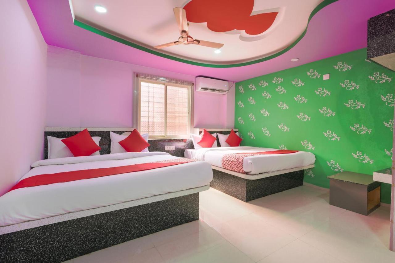 Oyo 45752 Hotel Sb Palace Godarpura エクステリア 写真